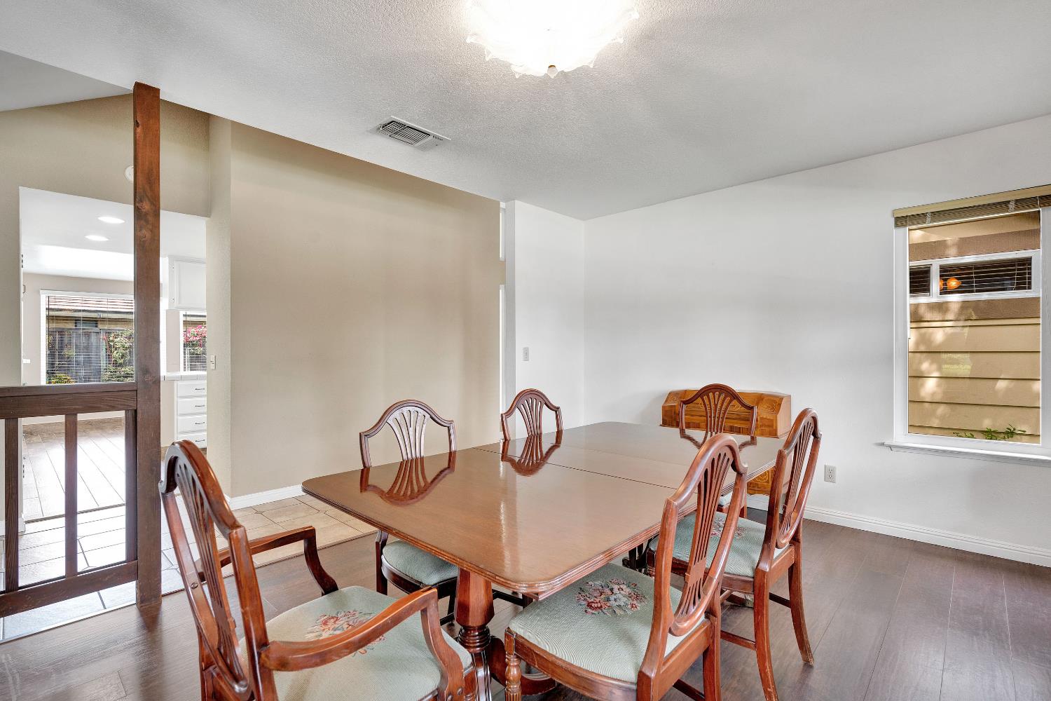 674 E Cole Ave, Fresno, CA 93720