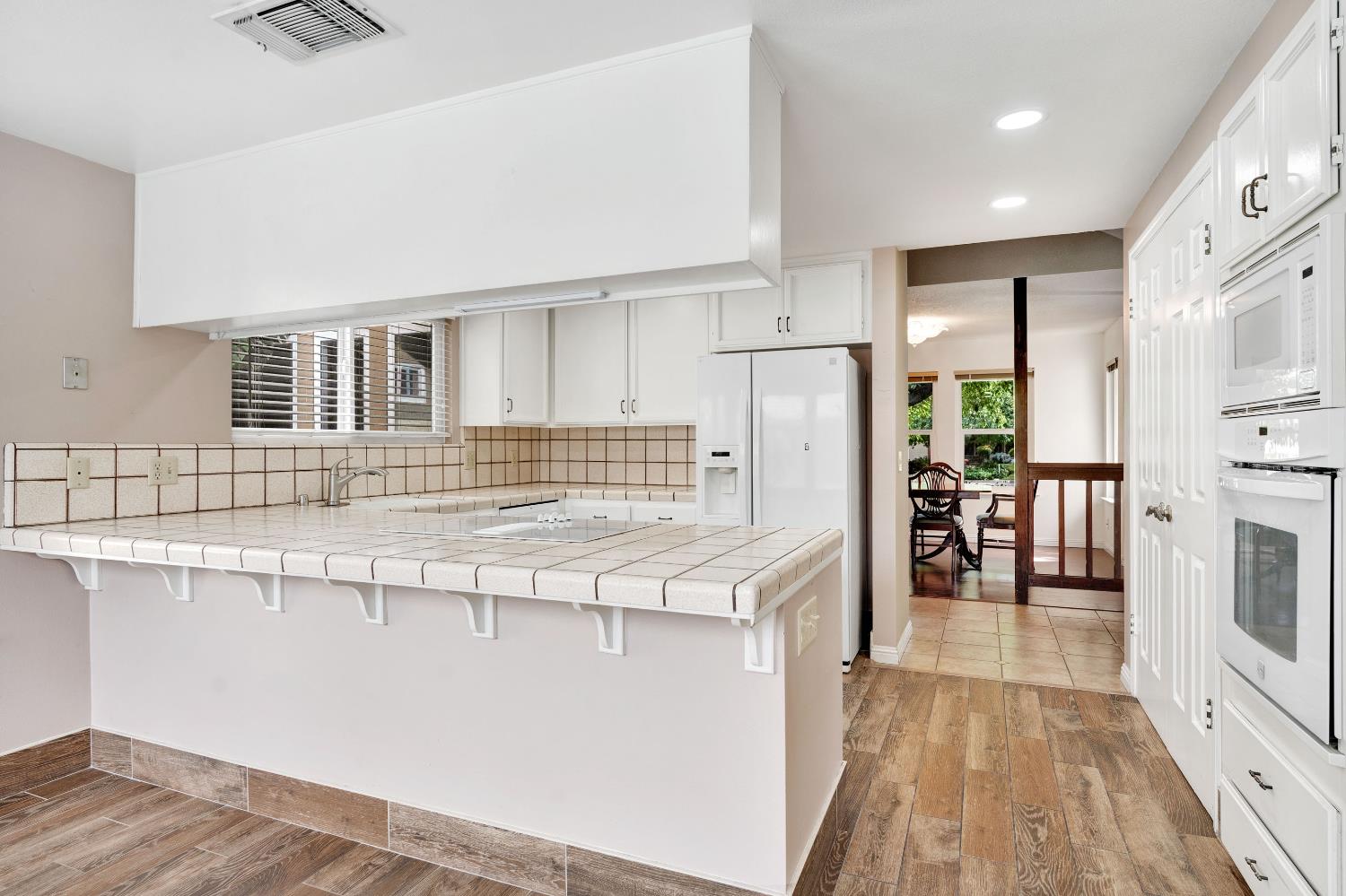 674 E Cole Ave, Fresno, CA 93720