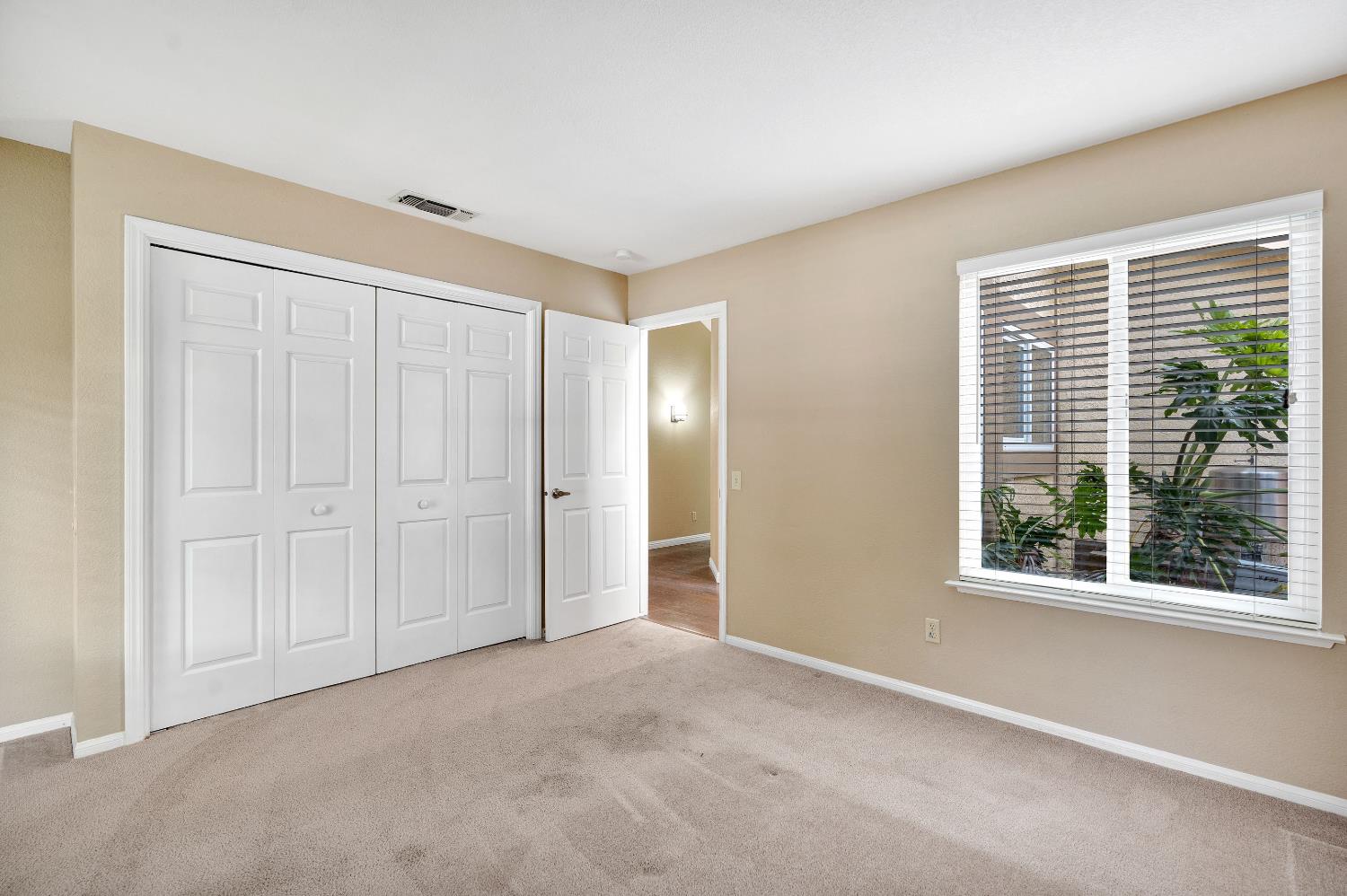 674 E Cole Ave, Fresno, CA 93720