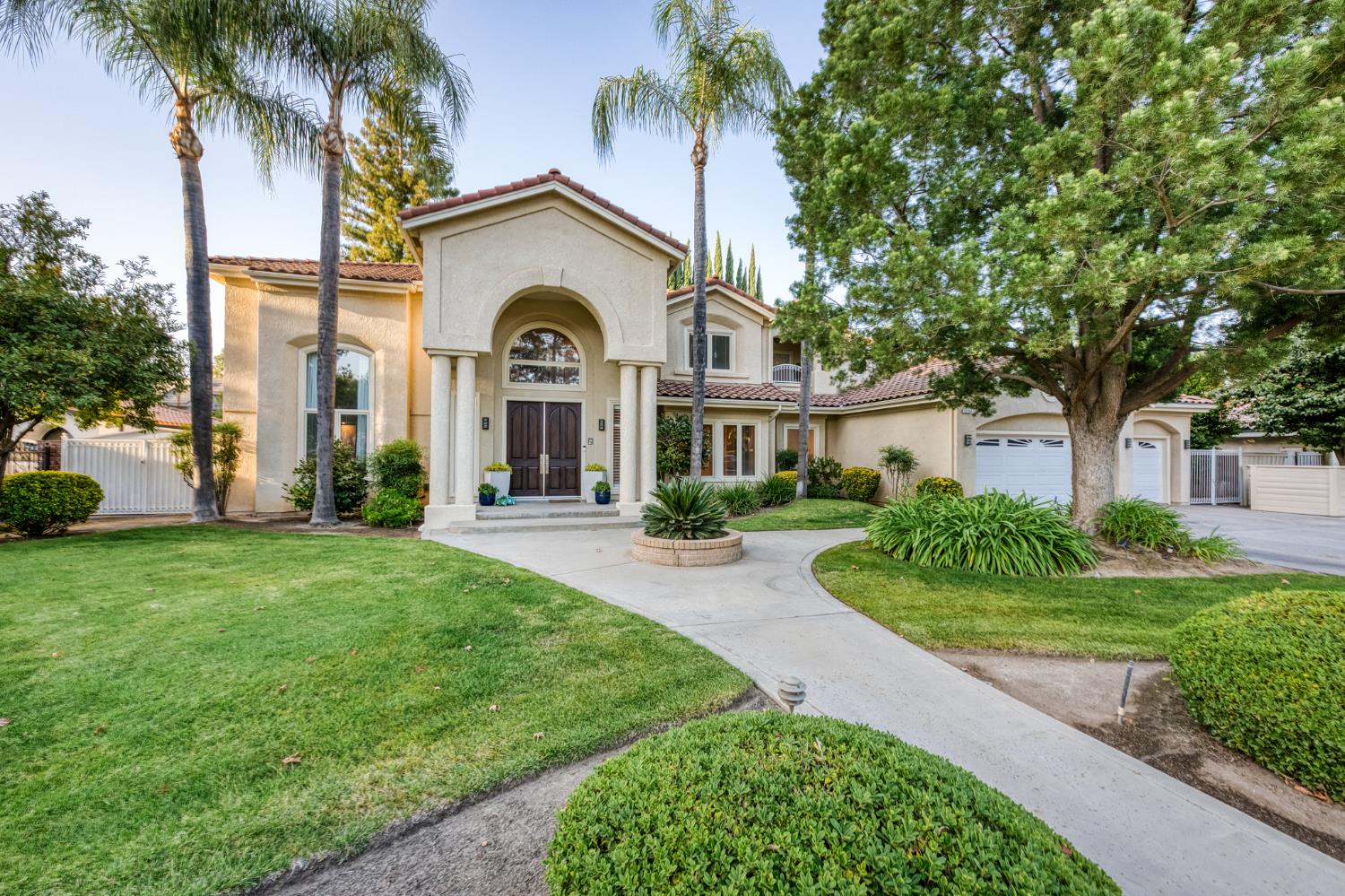 2754 W Alluvial, Fresno, CA 93711