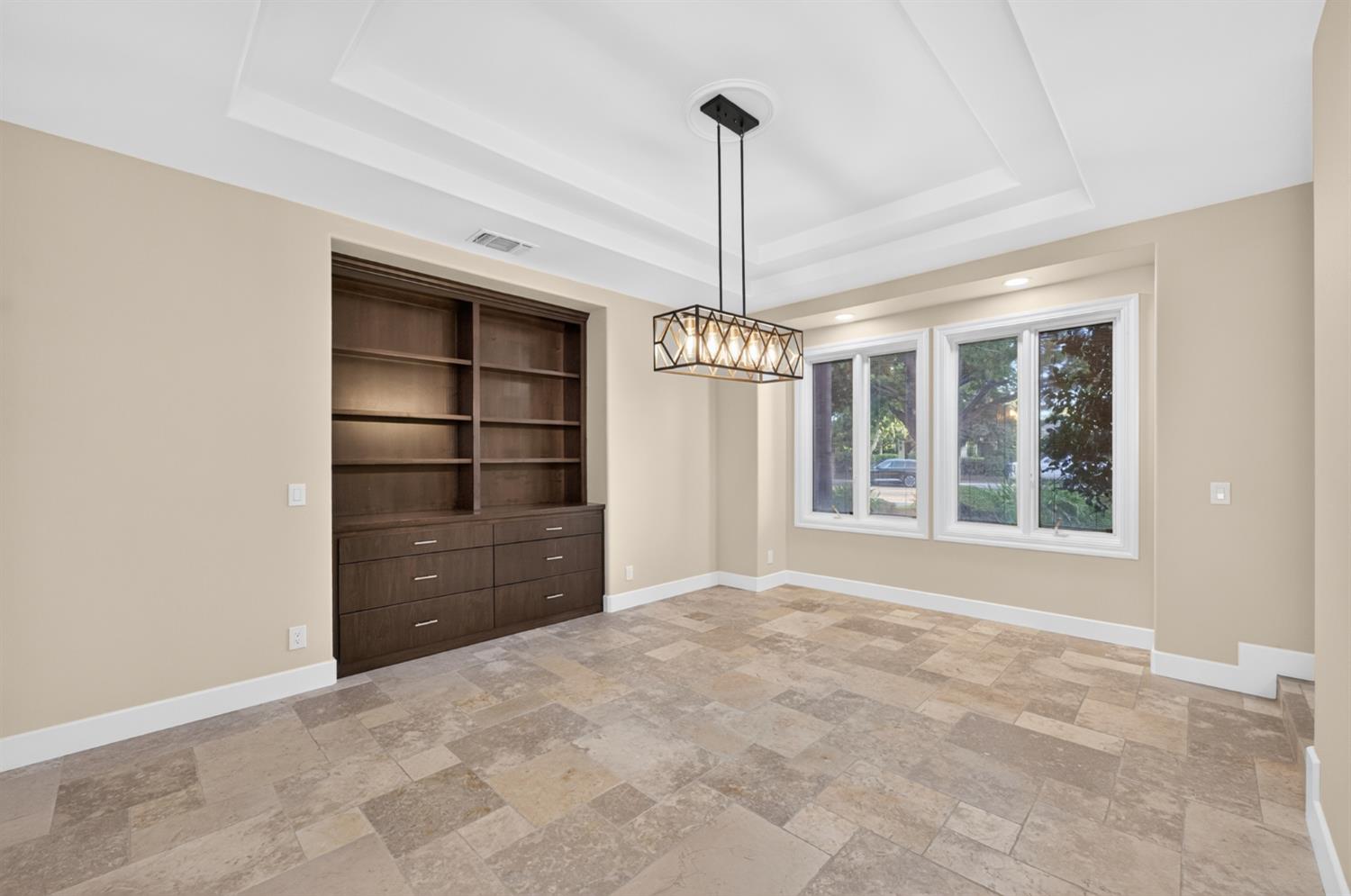 2754 W Alluvial, Fresno, CA 93711