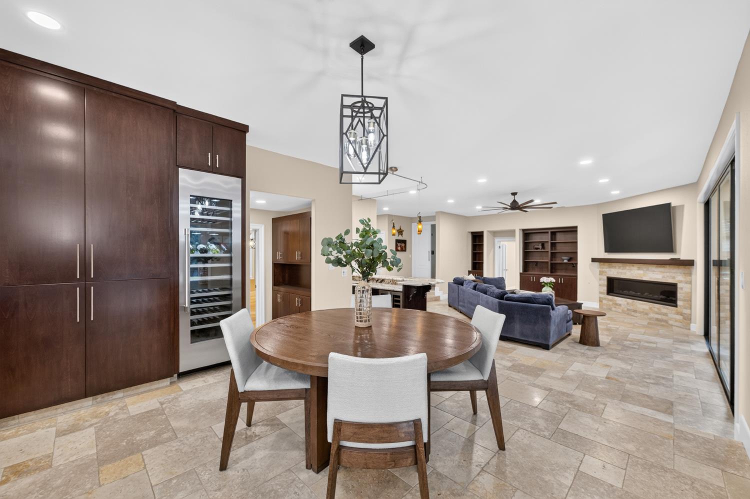 2754 W Alluvial, Fresno, CA 93711