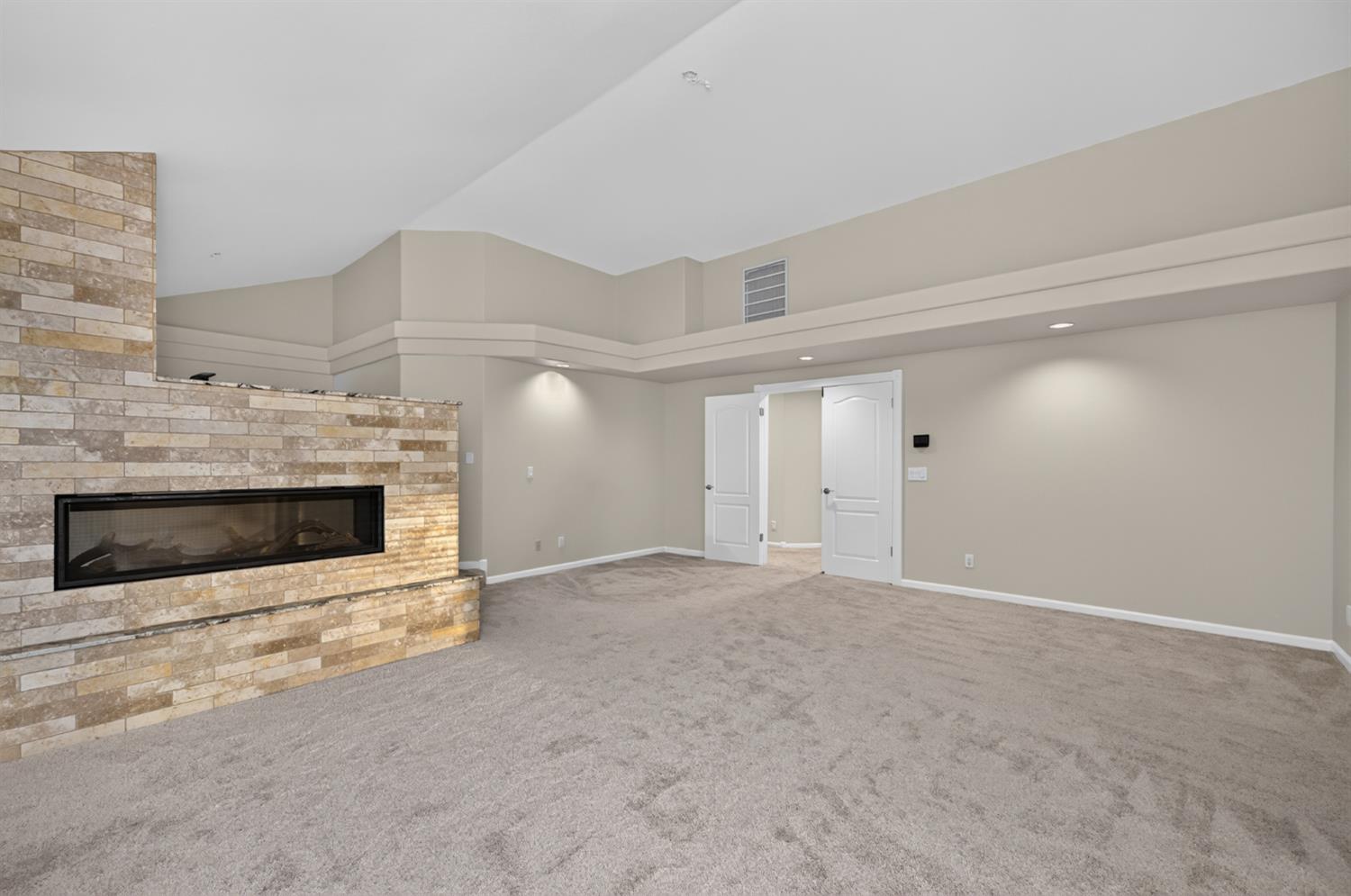 2754 W Alluvial, Fresno, CA 93711