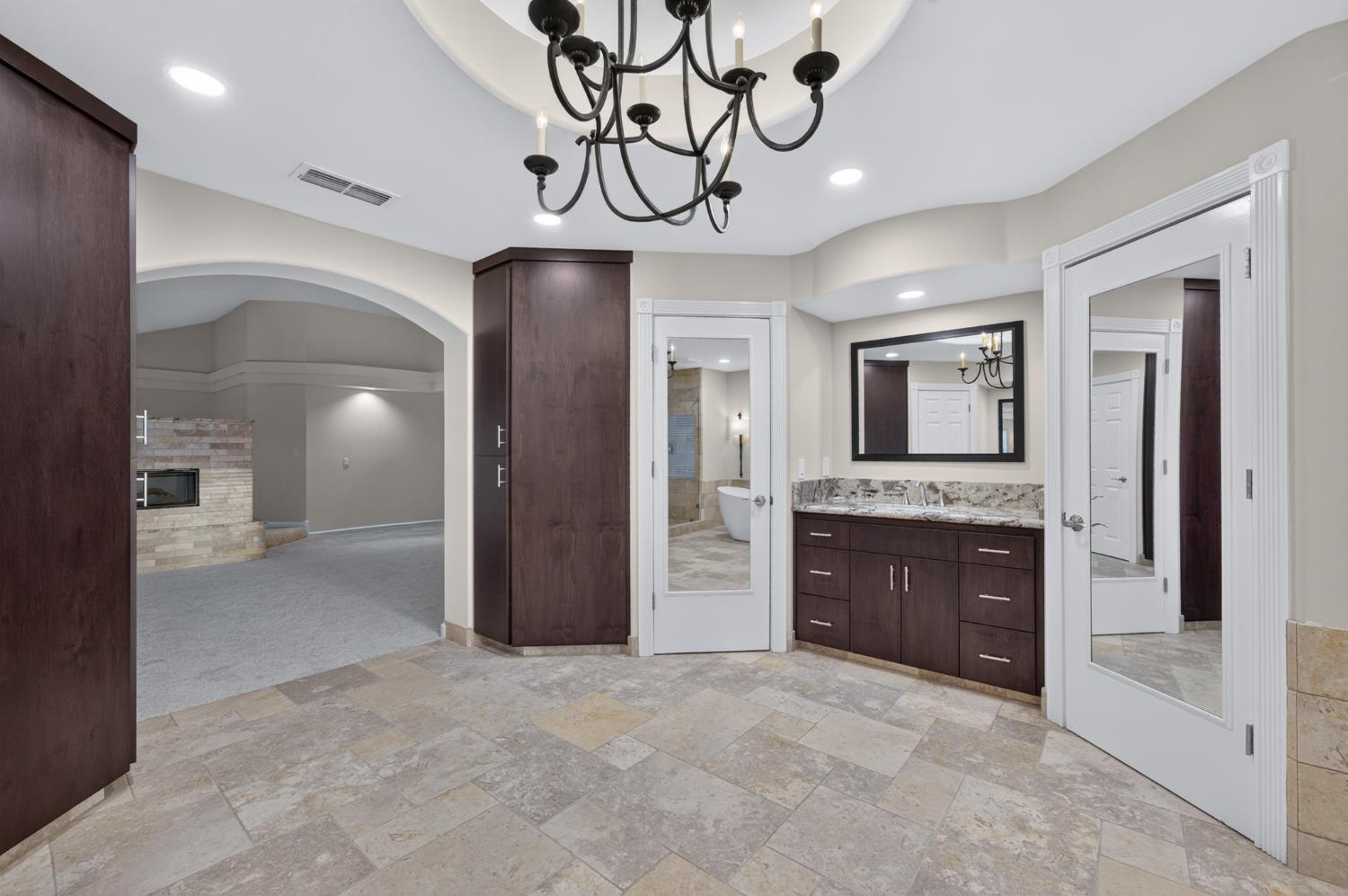 2754 W Alluvial, Fresno, CA 93711