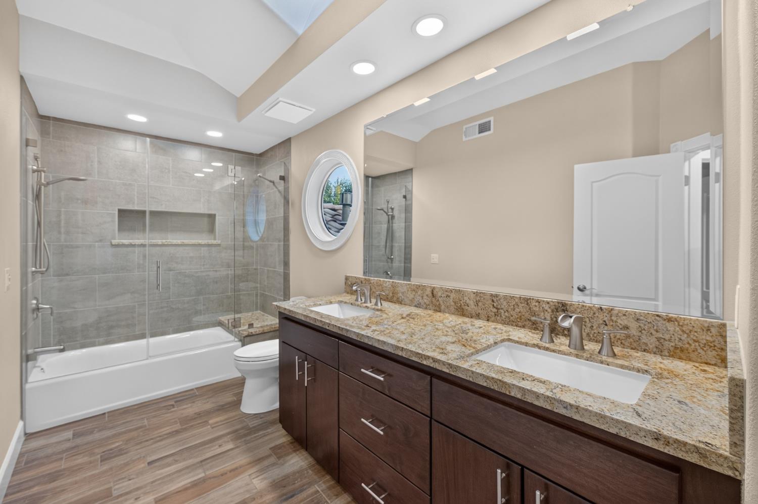 2754 W Alluvial, Fresno, CA 93711