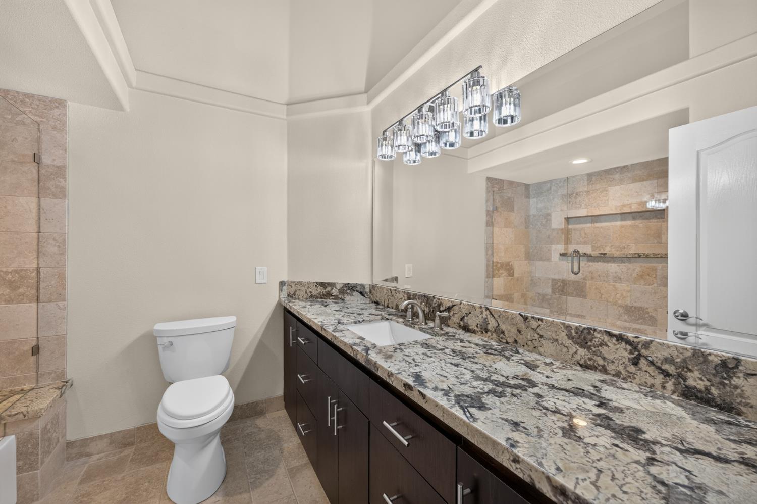 2754 W Alluvial, Fresno, CA 93711