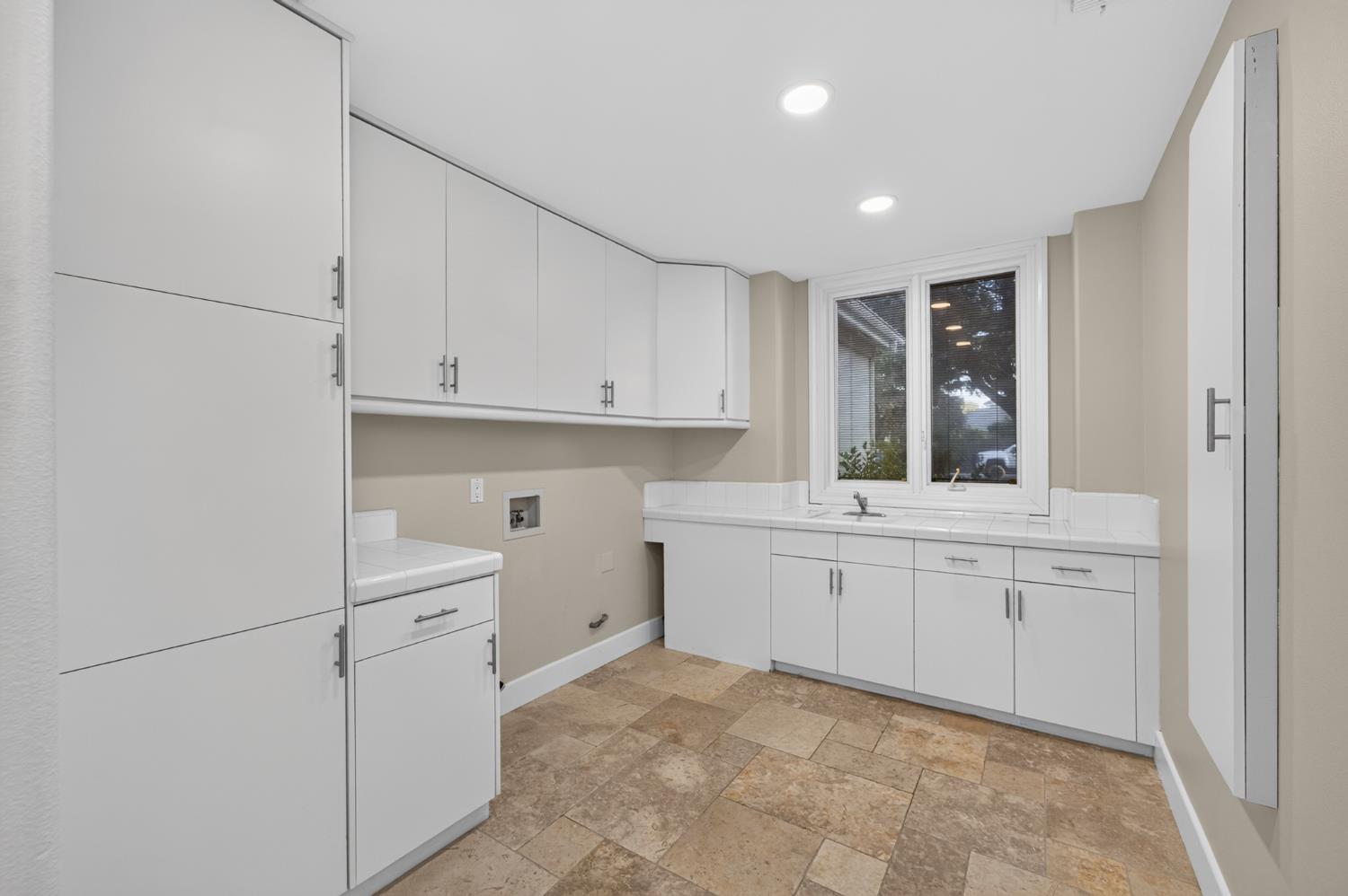 2754 W Alluvial, Fresno, CA 93711