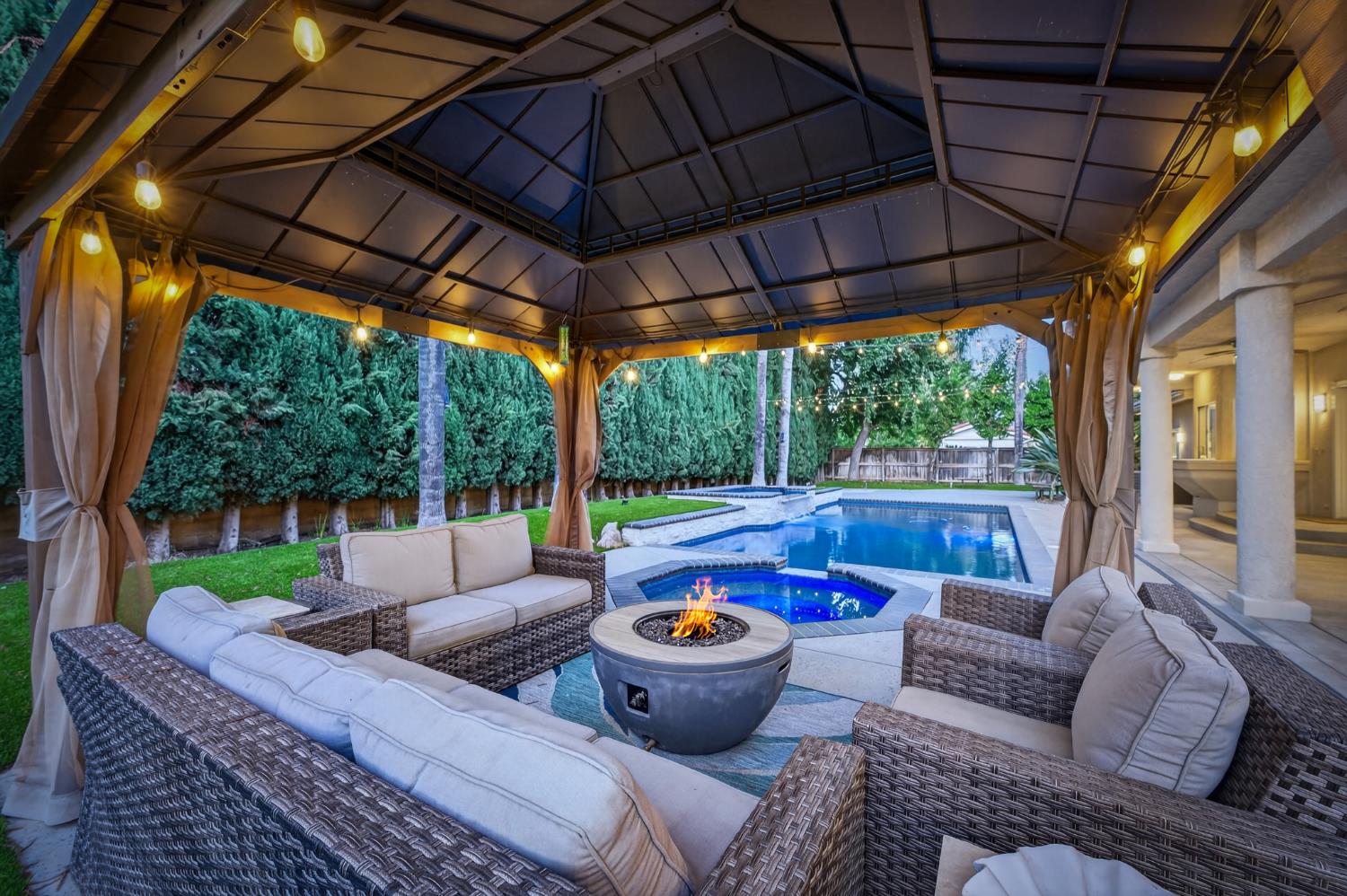 2754 W Alluvial, Fresno, CA 93711