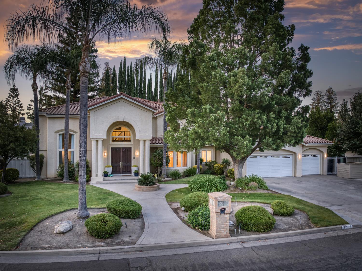 2754 W Alluvial, Fresno, CA 93711