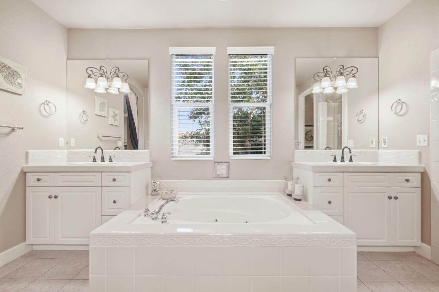 3141 Serena Ave, Clovis, CA 93619