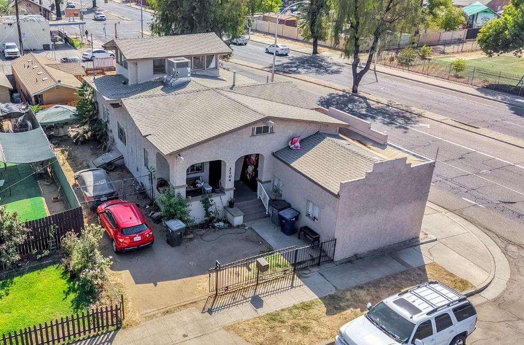326 N 1st St, Fresno, CA 93702