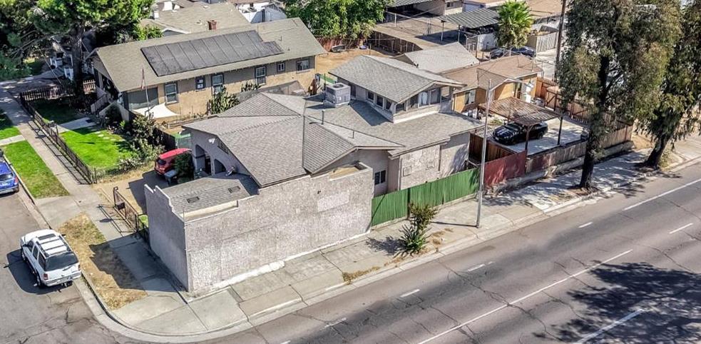 326 N 1st St, Fresno, CA 93702