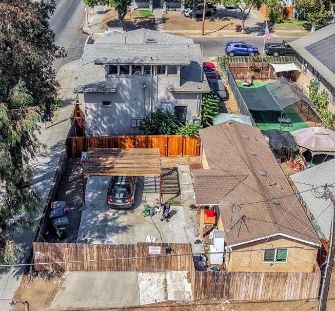 326 N 1st St, Fresno, CA 93702