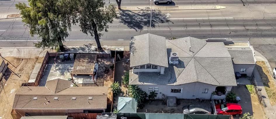 326 N 1st St, Fresno, CA 93702