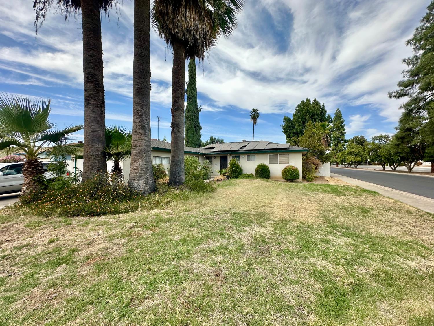 405 W Rialto Ave, Clovis, CA 93612