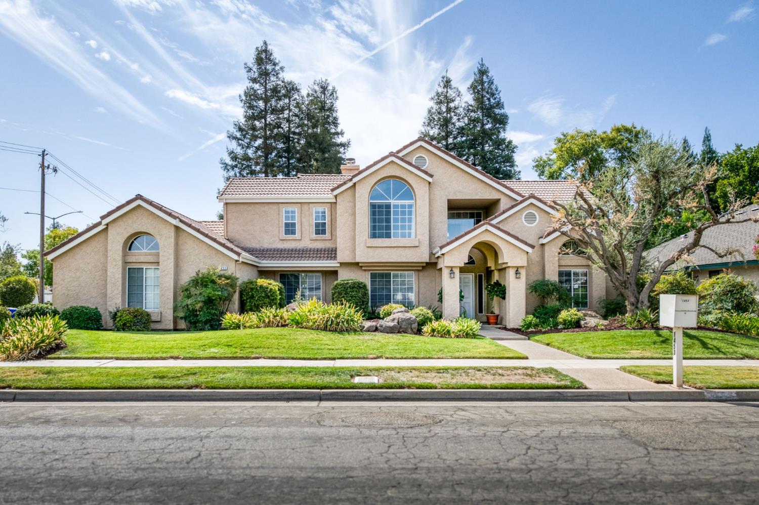 1453 E Decatur Ave, Fresno, CA 93720