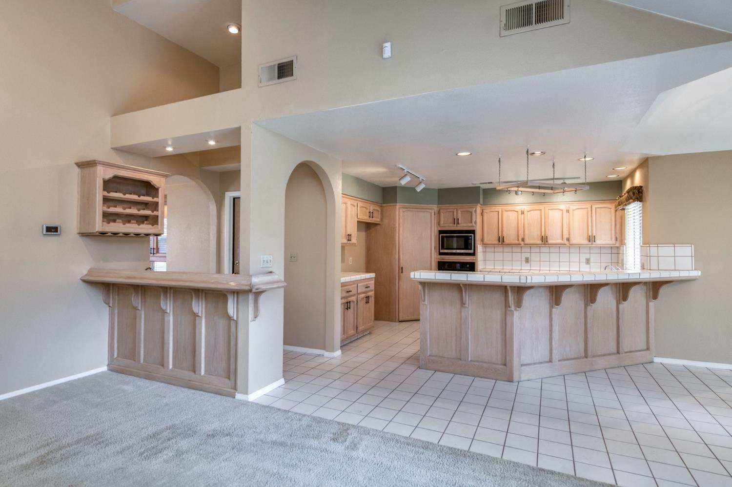 1453 E Decatur Ave, Fresno, CA 93720