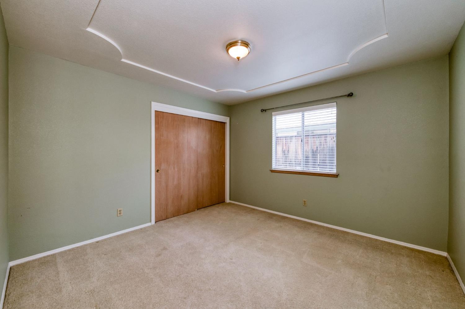 1453 E Decatur Ave, Fresno, CA 93720