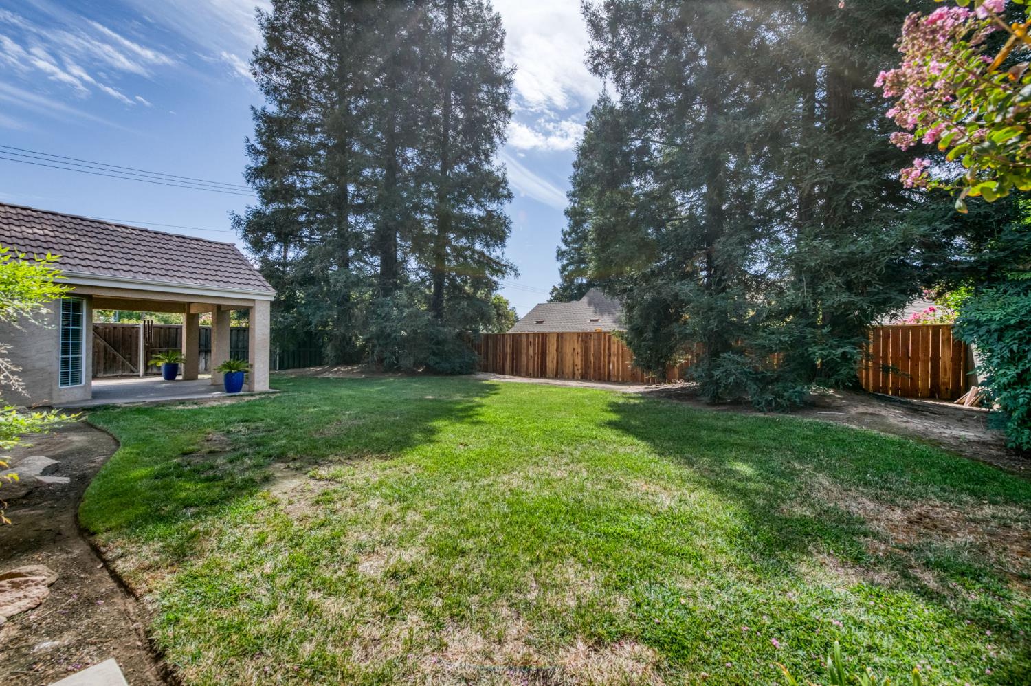 1453 E Decatur Ave, Fresno, CA 93720