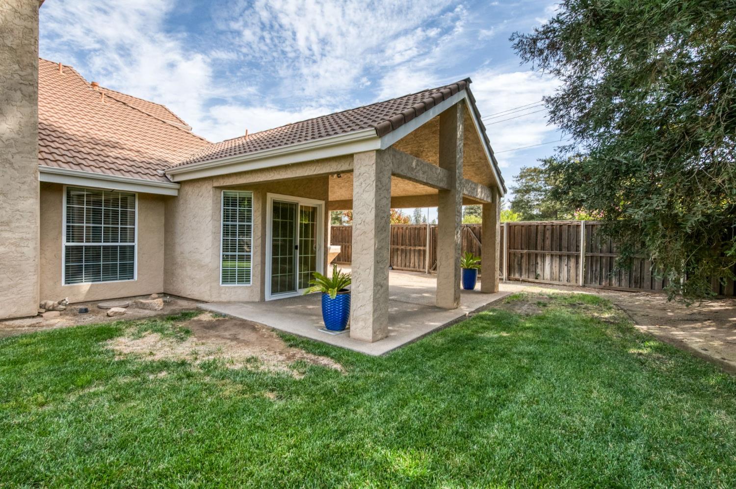 1453 E Decatur Ave, Fresno, CA 93720