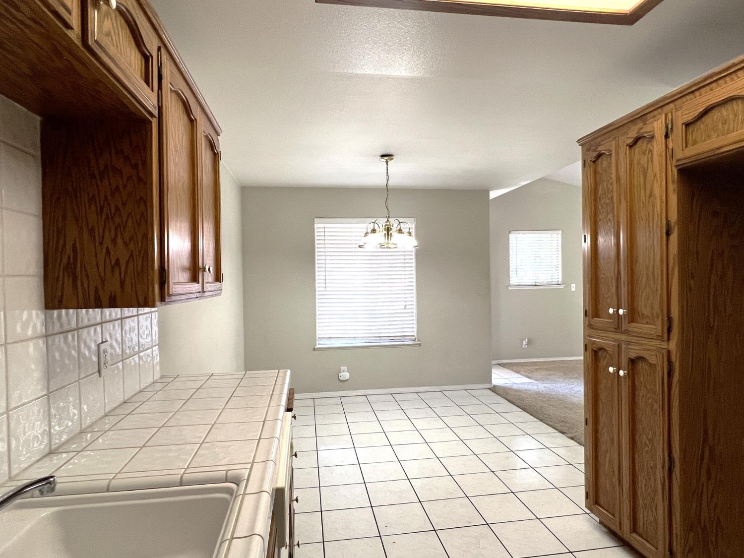1542 E Alluvial Ave #242, Fresno, CA 93720