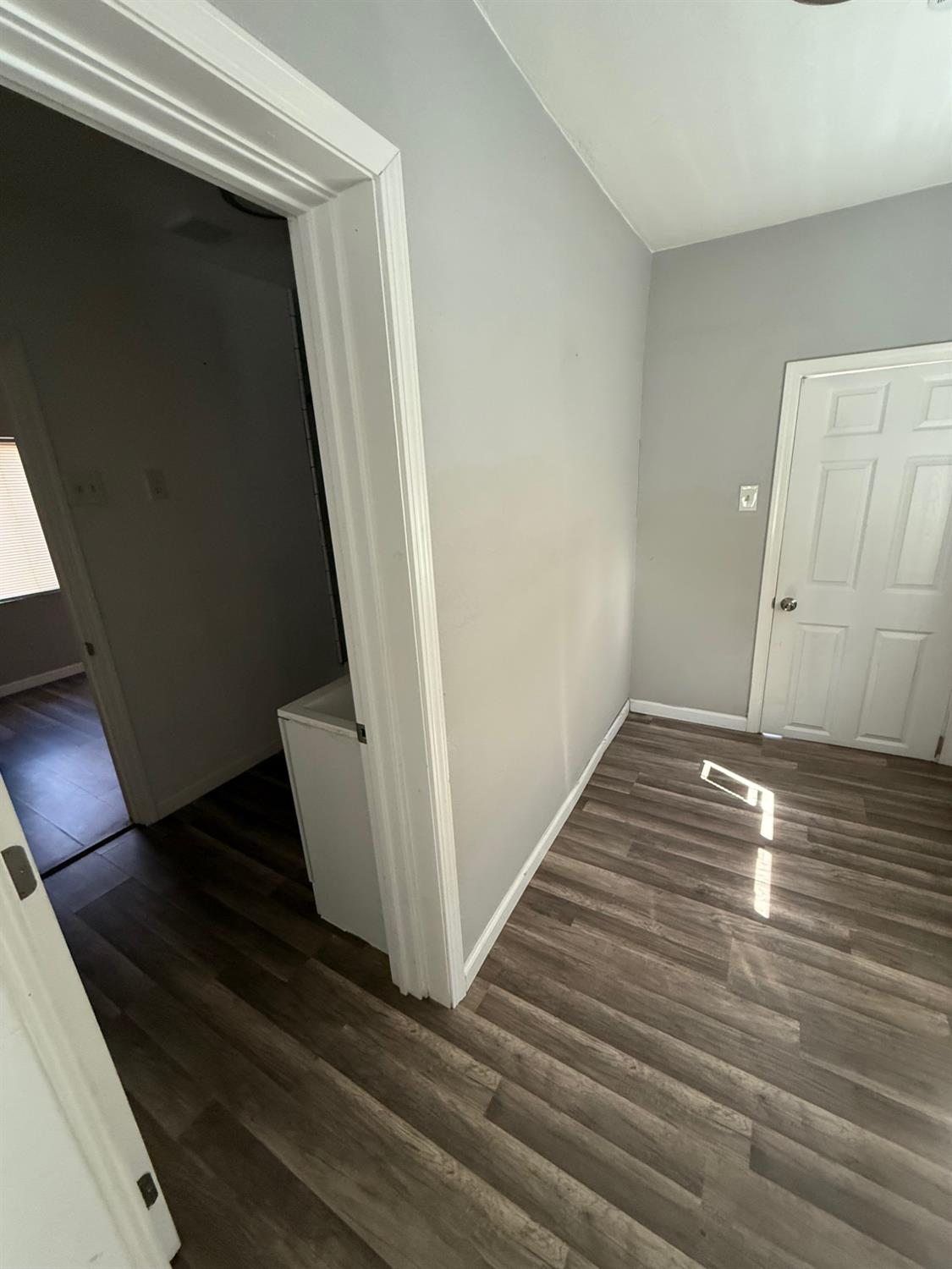 817 S 8Th St, Fresno, CA 93702