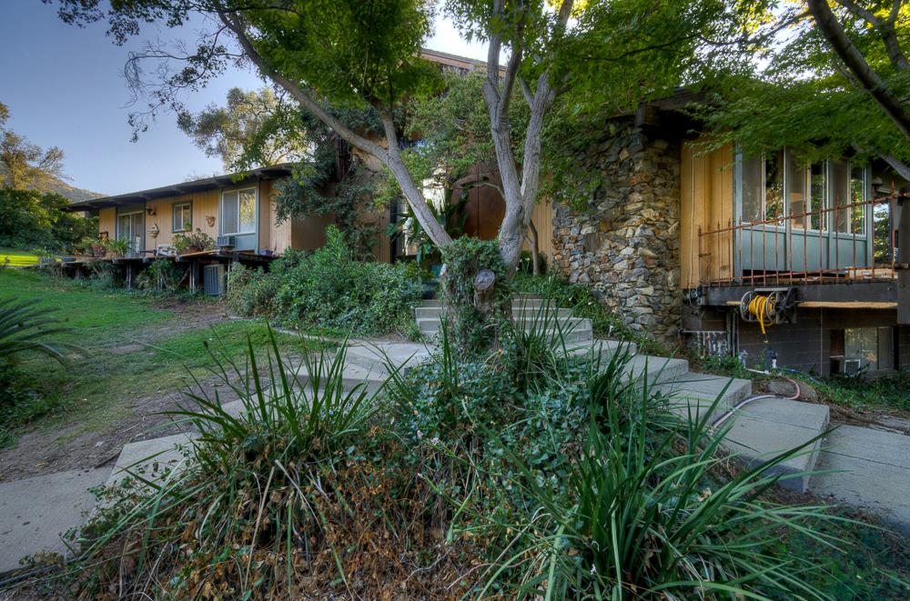 21197 Tollhouse Rd, Clovis, CA 93619