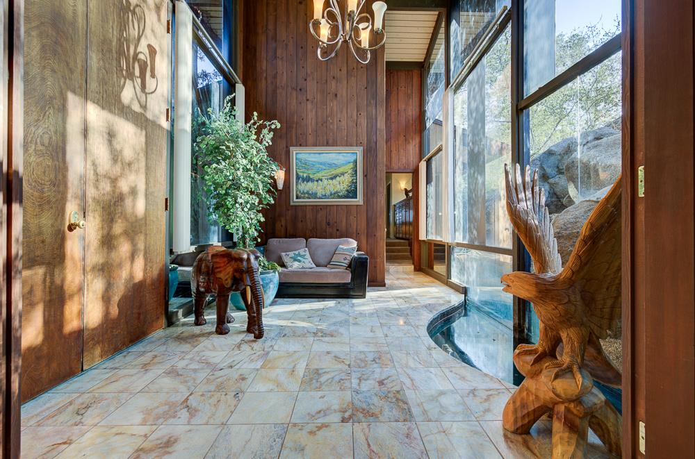 21197 Tollhouse Rd, Clovis, CA 93619