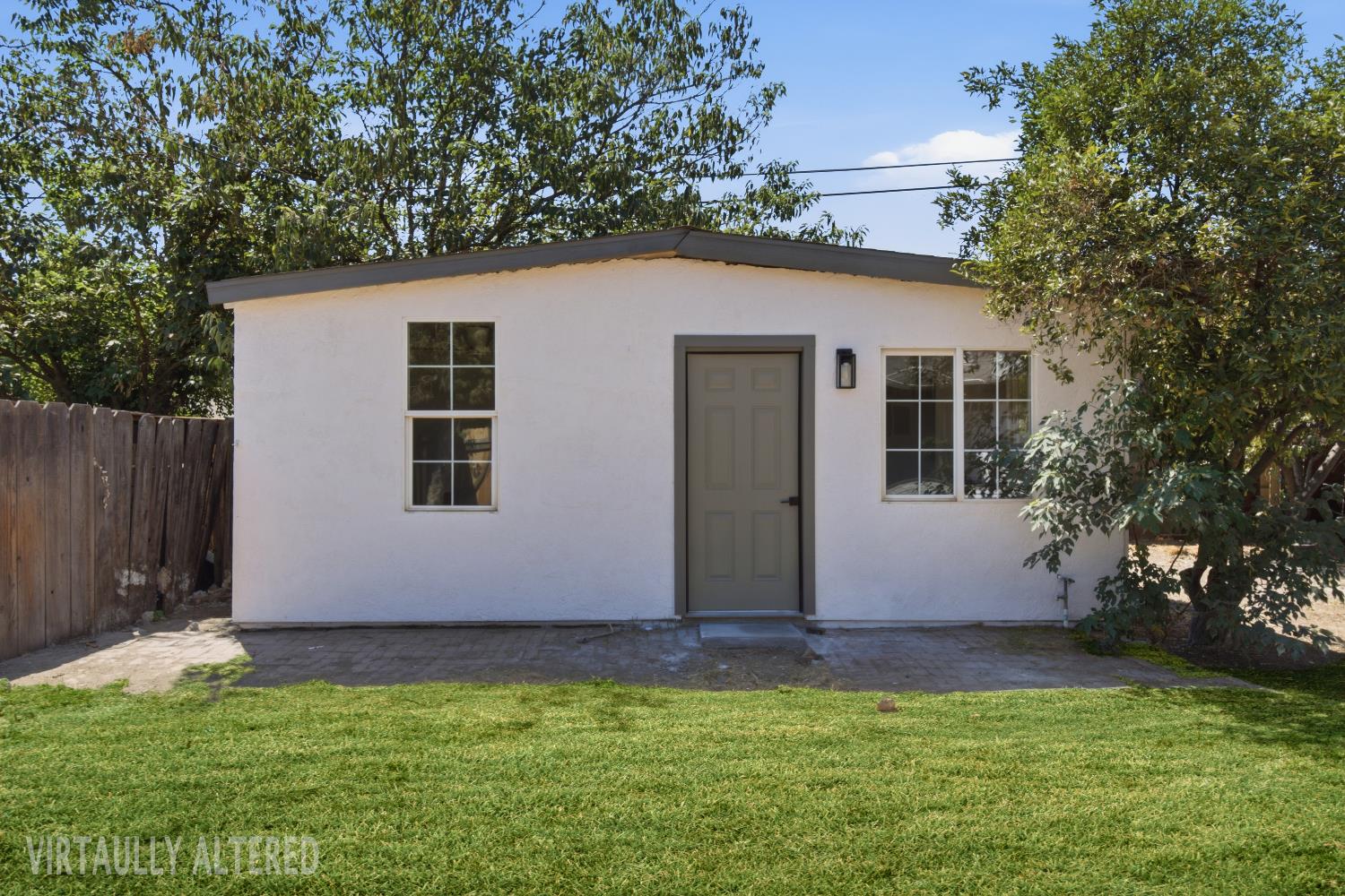 4782 E Nevada Ave, Fresno, CA 93702