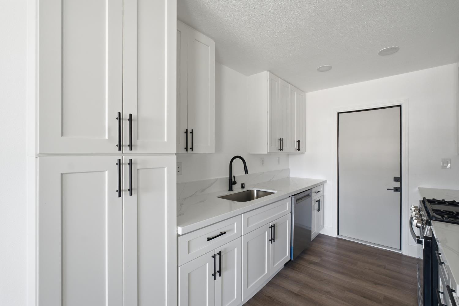 4782 E Nevada Ave, Fresno, CA 93702