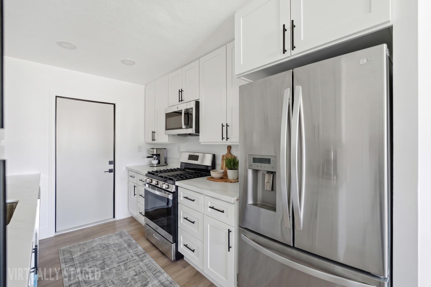 4782 E Nevada Ave, Fresno, CA 93702