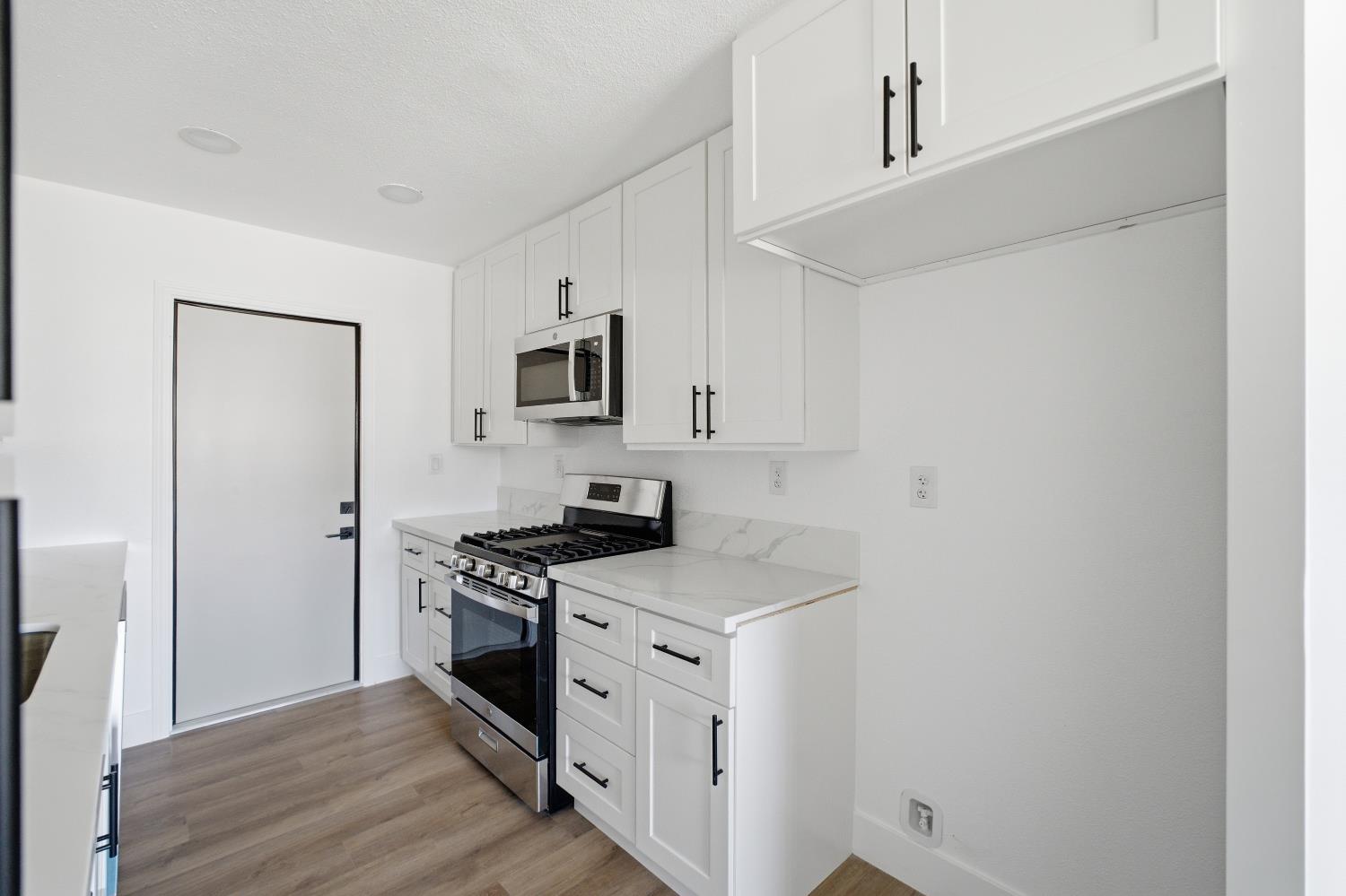 4782 E Nevada Ave, Fresno, CA 93702