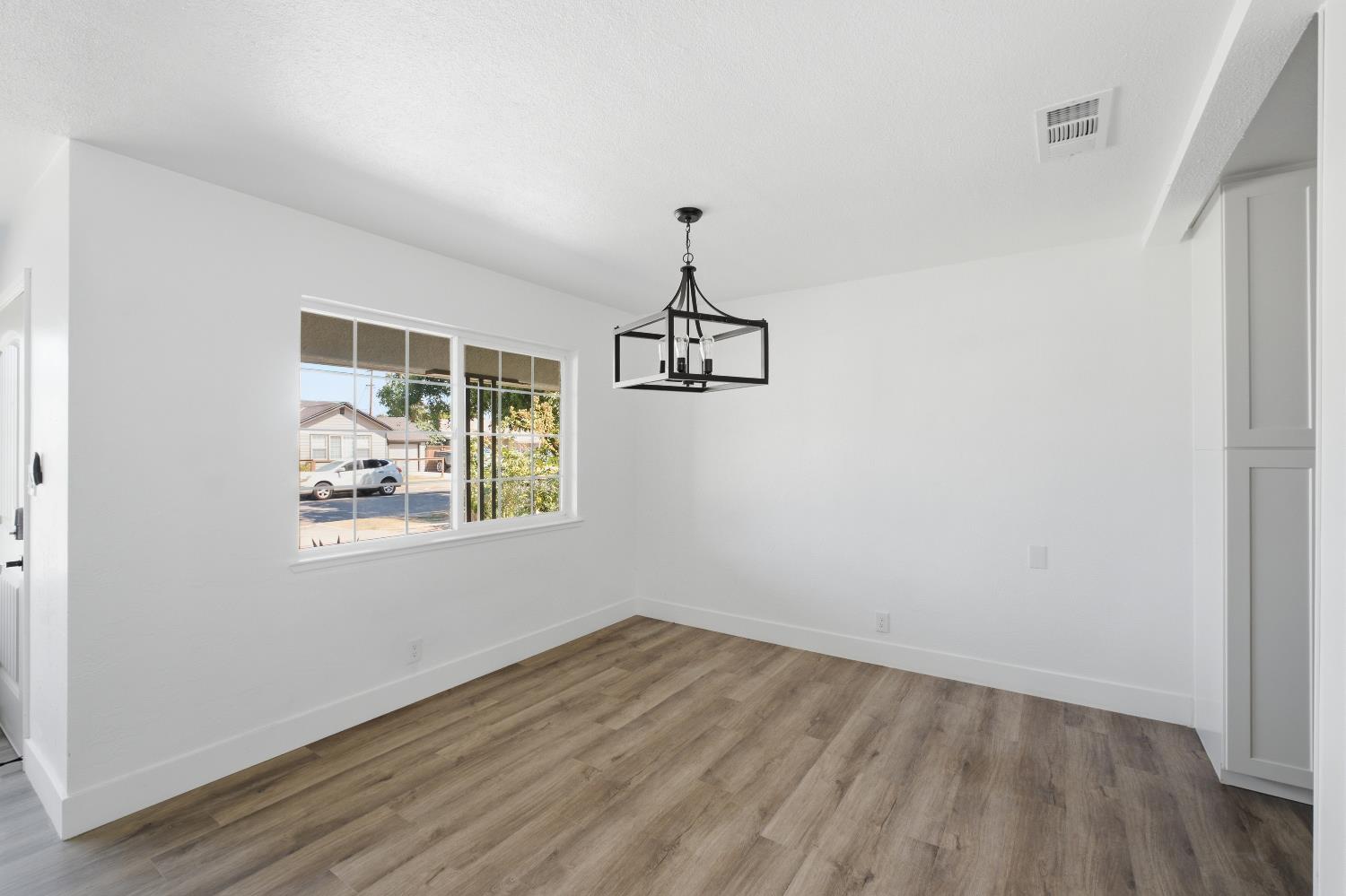 4782 E Nevada Ave, Fresno, CA 93702