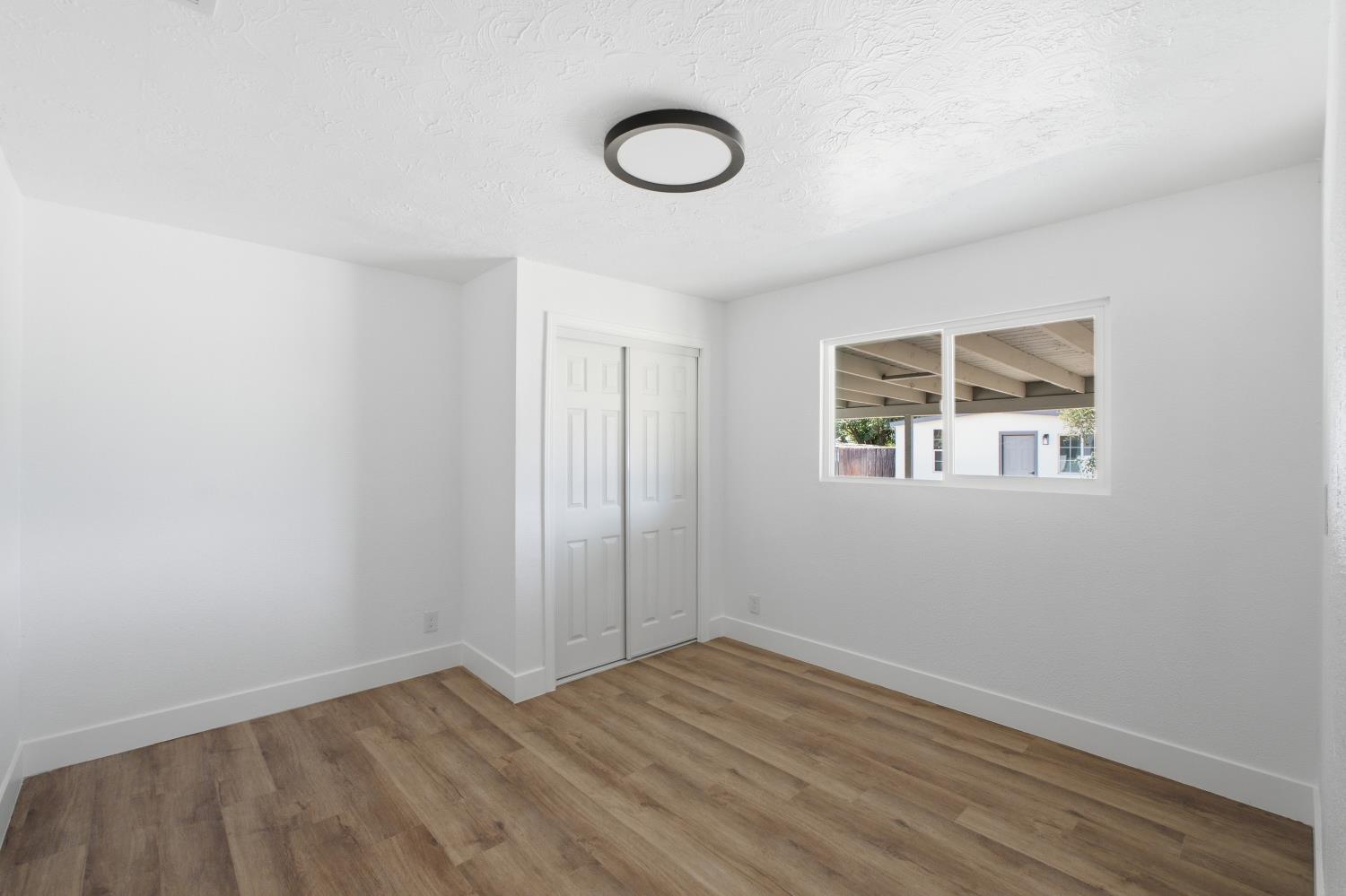 4782 E Nevada Ave, Fresno, CA 93702