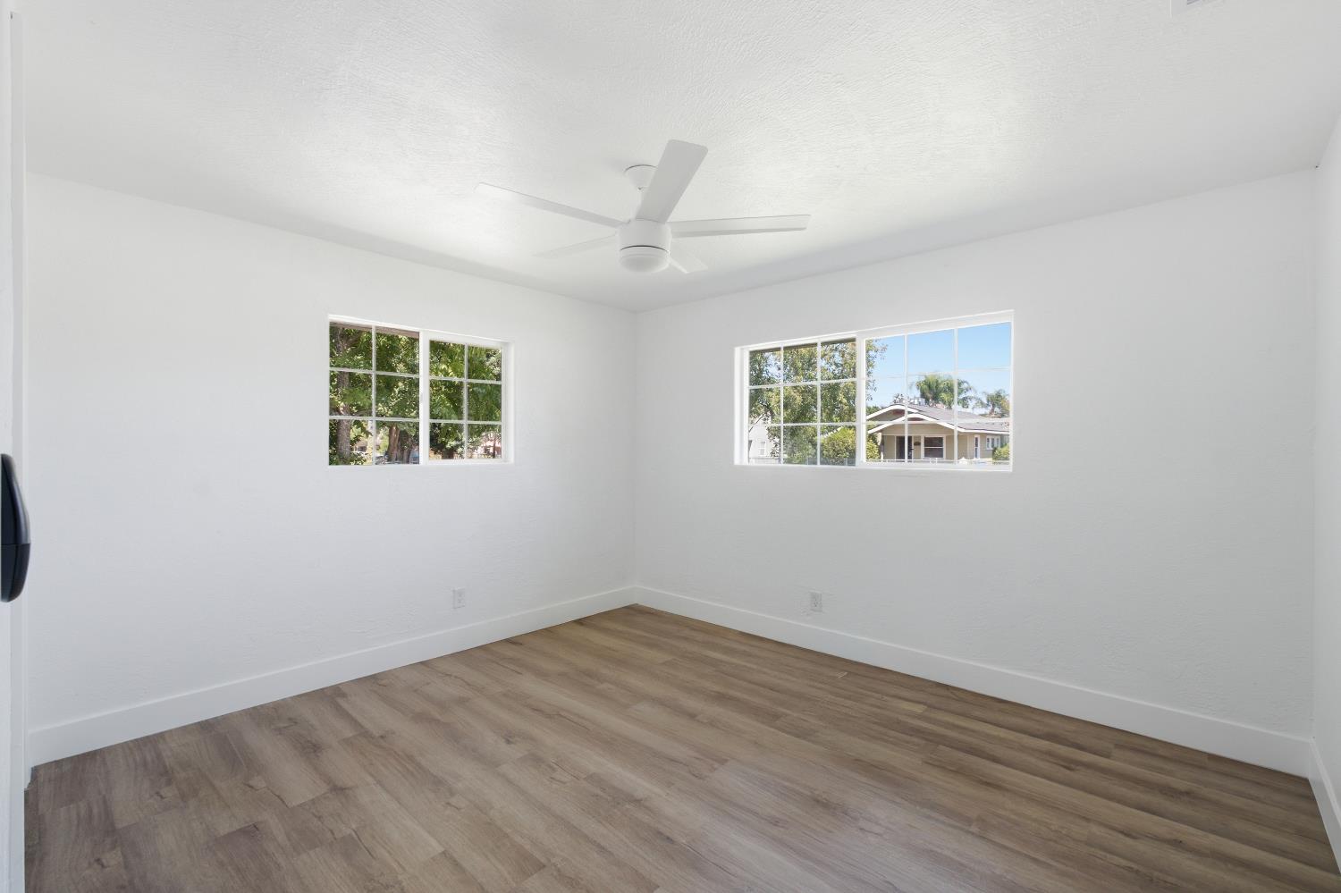 4782 E Nevada Ave, Fresno, CA 93702