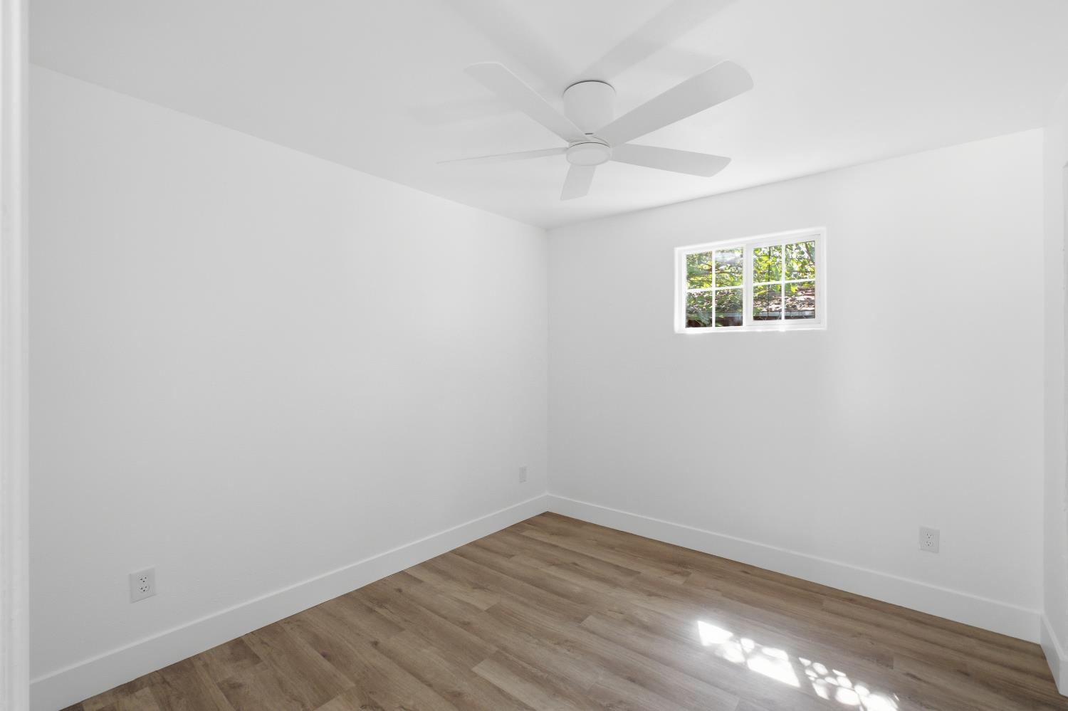 4782 E Nevada Ave, Fresno, CA 93702