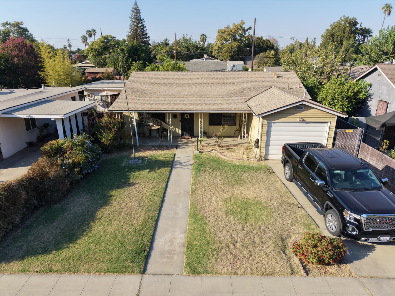 4127 E Nevada Ave, Fresno, CA 93702
