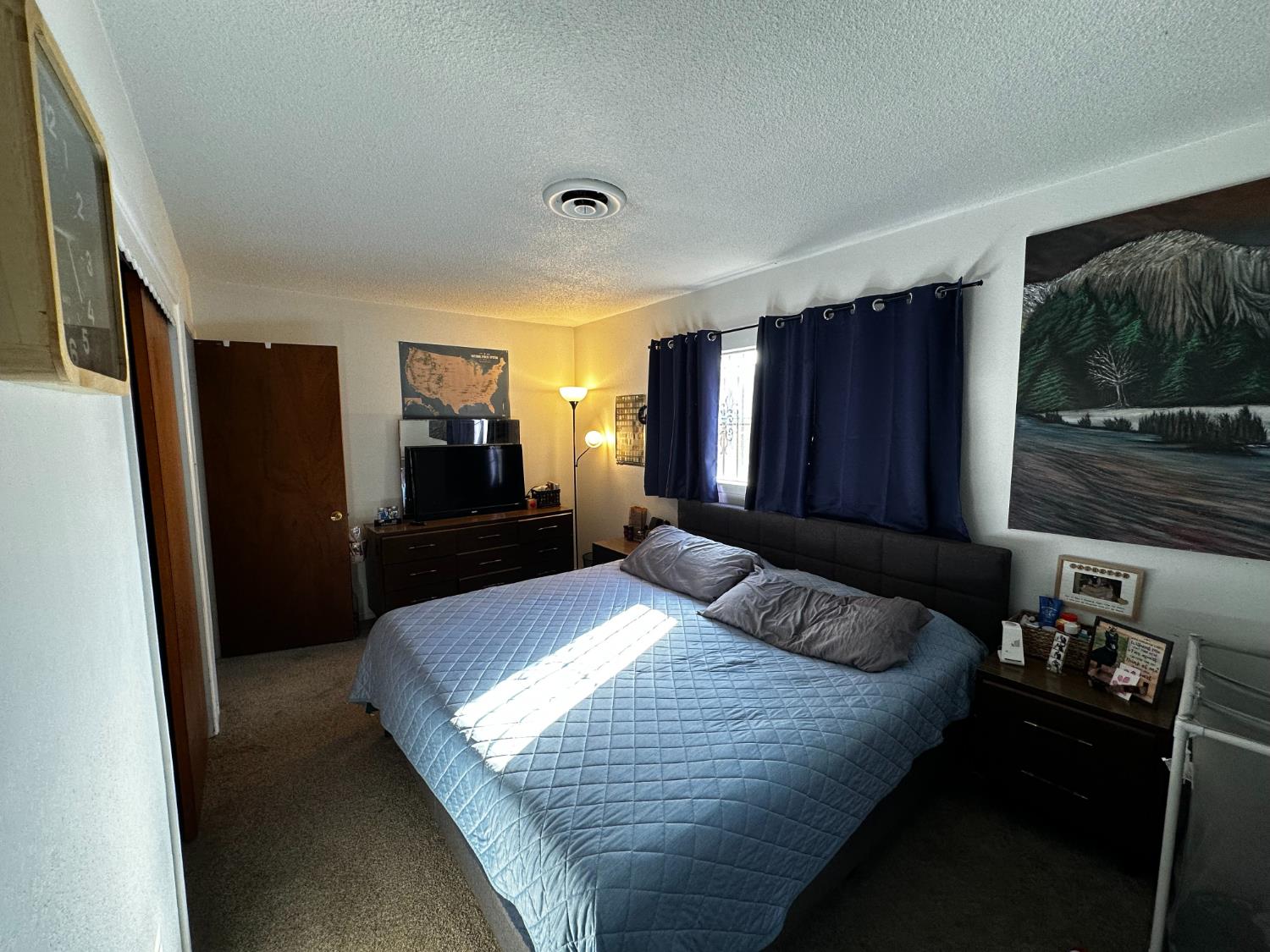 4127 E Nevada Ave, Fresno, CA 93702