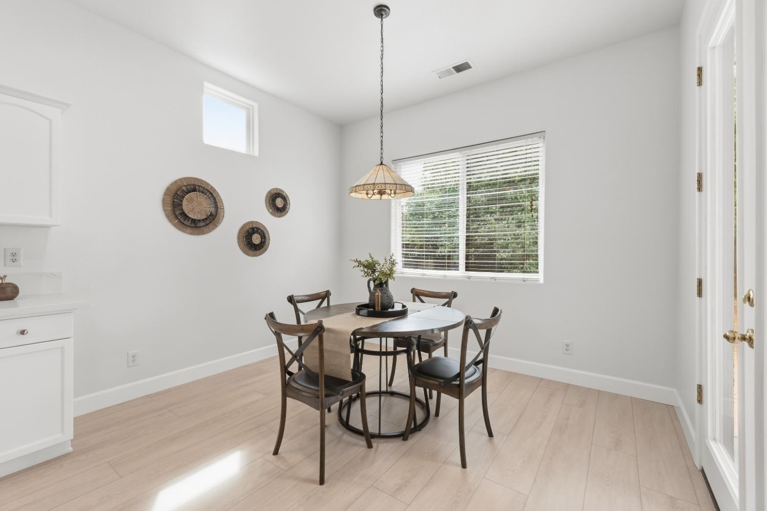 4769 N Emerald Peak Dr, Clovis, CA 93619