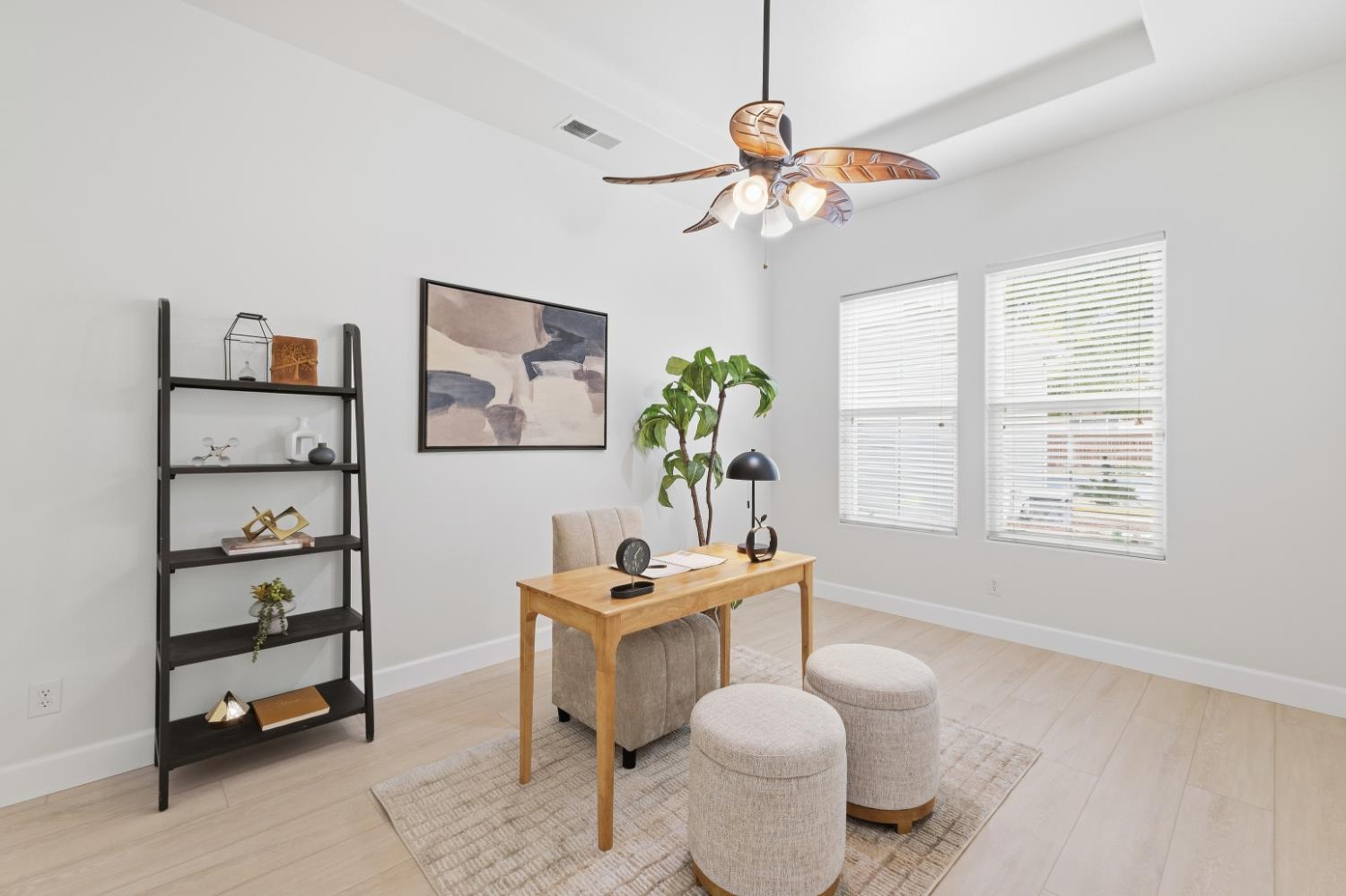4769 N Emerald Peak Dr, Clovis, CA 93619