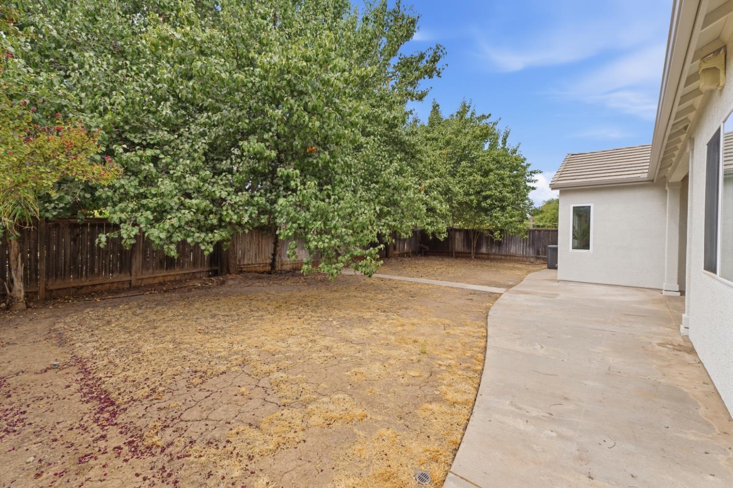 4769 N Emerald Peak Dr, Clovis, CA 93619