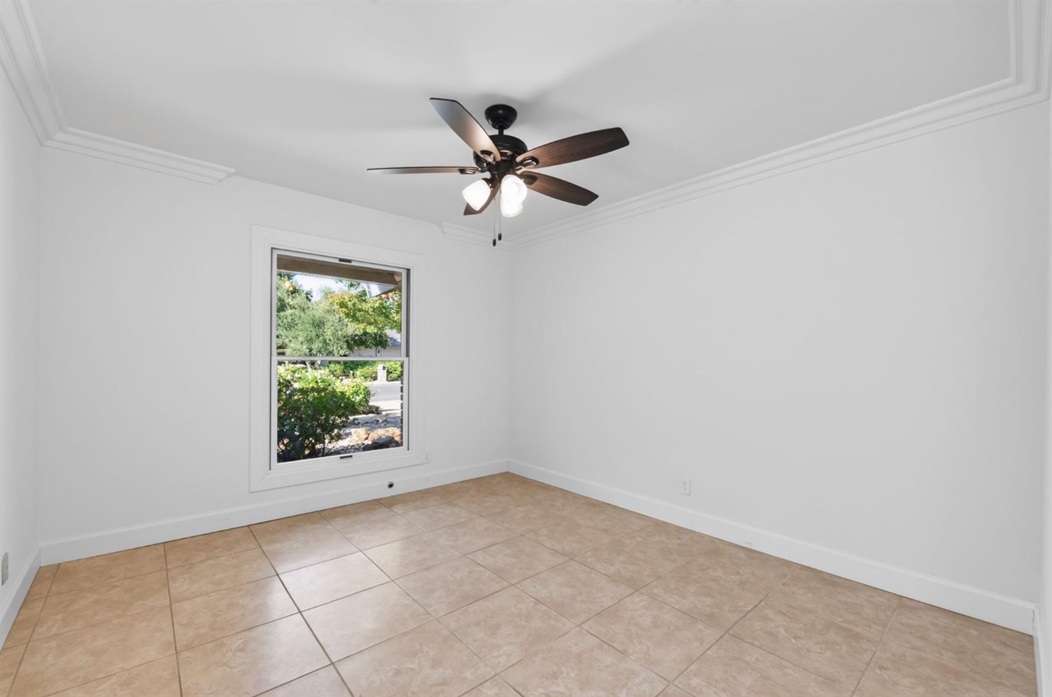 2527 W San Madele Ave, Fresno, CA 93711