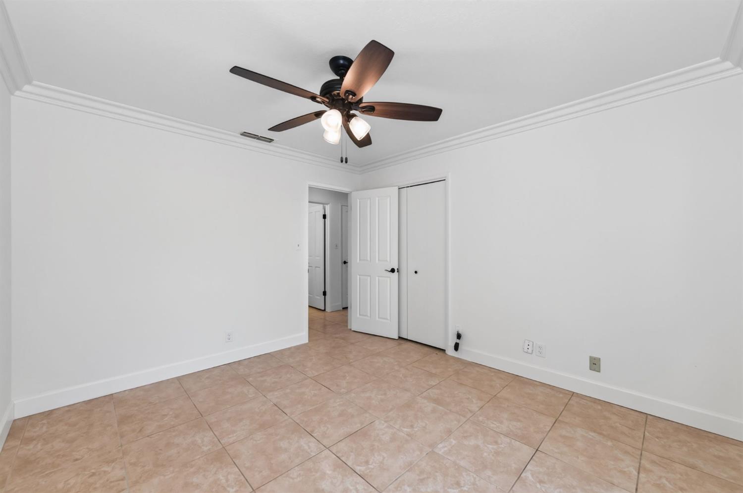 2527 W San Madele Ave, Fresno, CA 93711