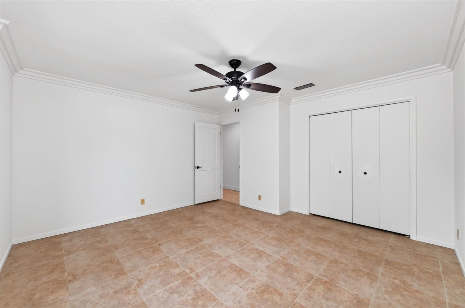 2527 W San Madele Ave, Fresno, CA 93711