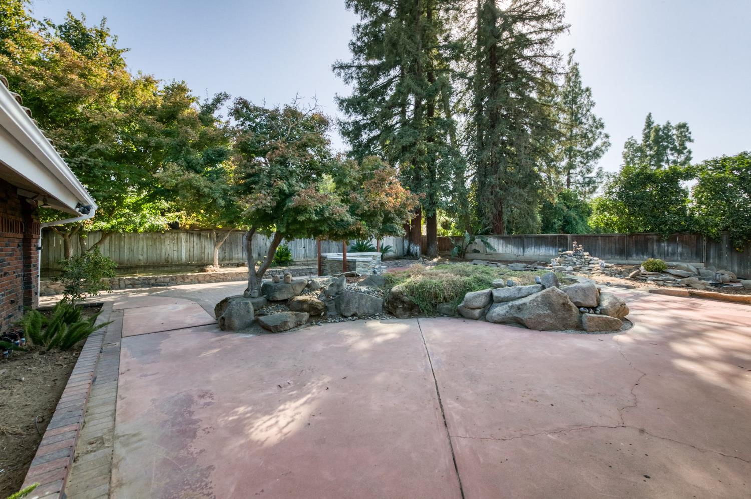 2527 W San Madele Ave, Fresno, CA 93711