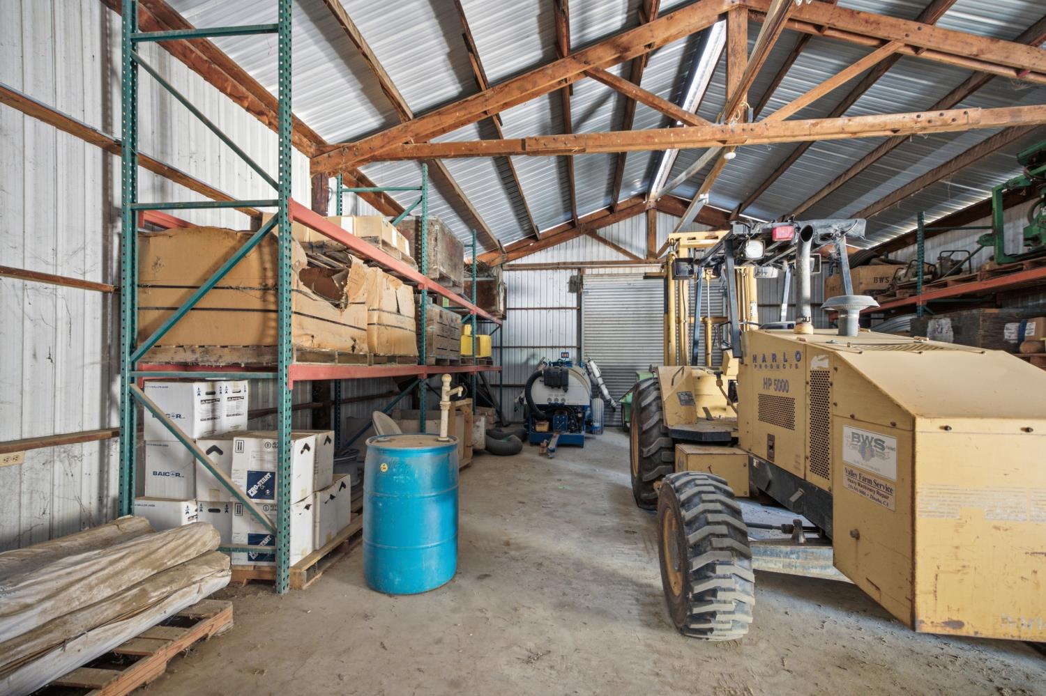 13333 S DeWolf Ave, Selma, CA 93662