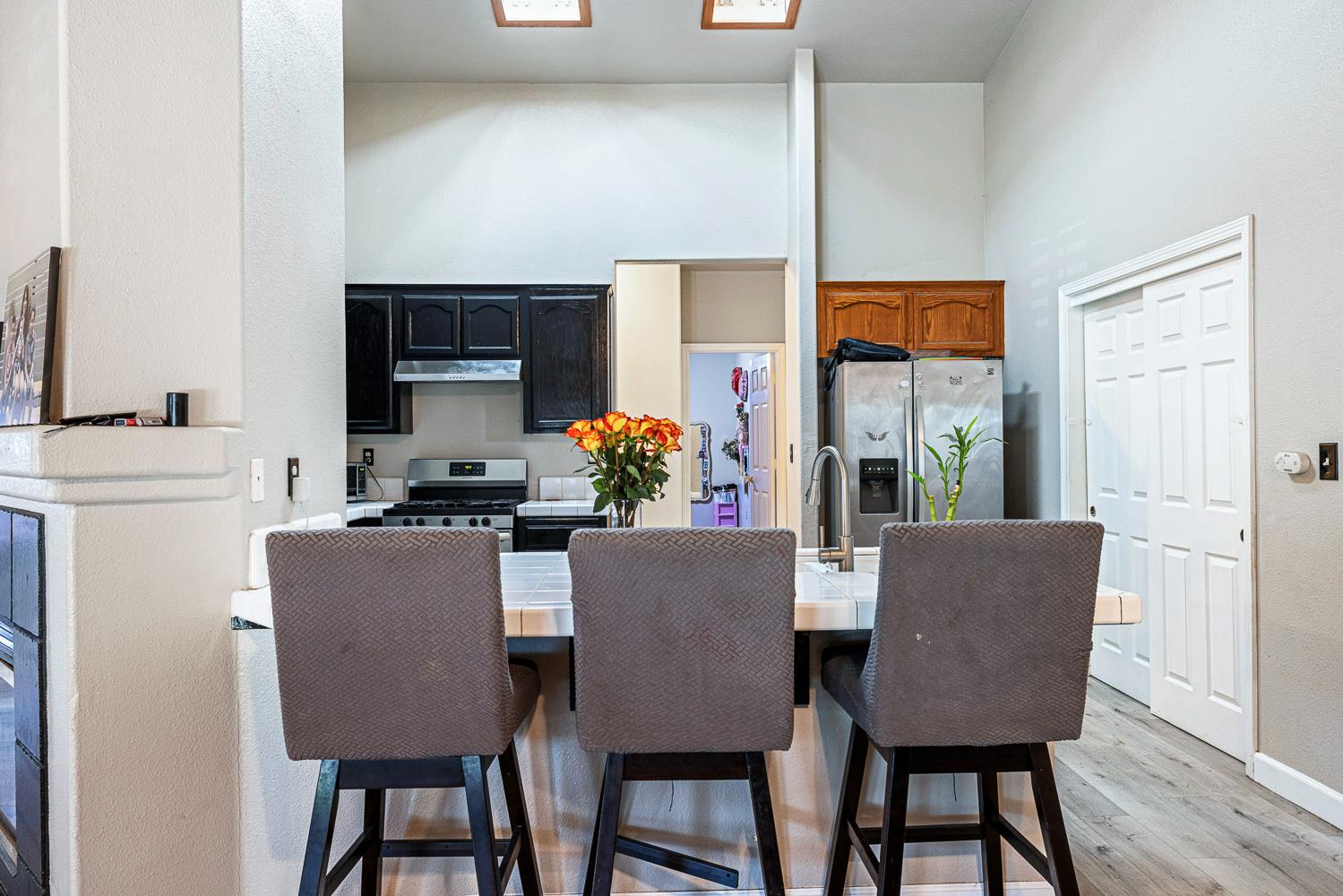 2649 Hillcrest St, Selma, CA 93662