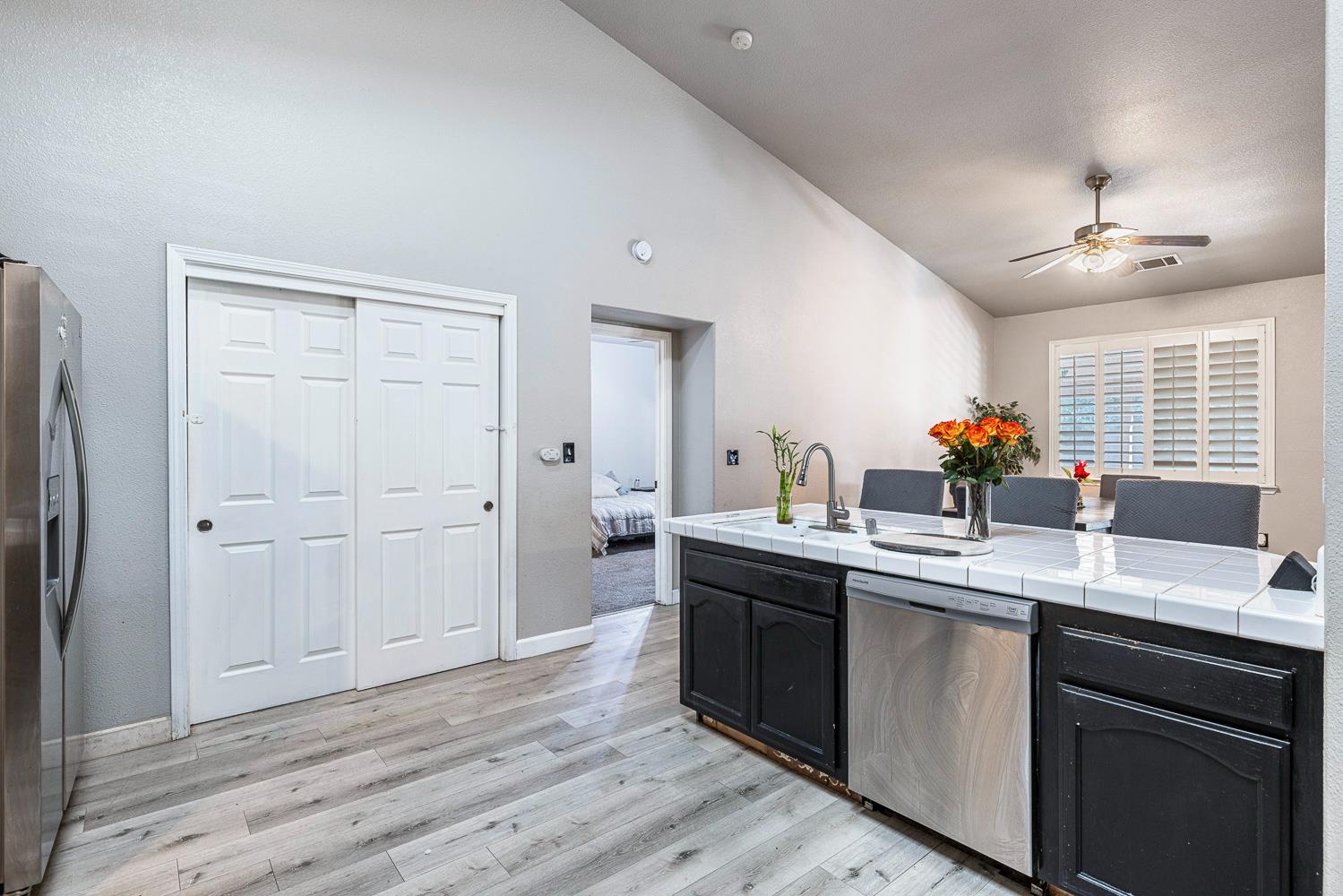 2649 Hillcrest St, Selma, CA 93662