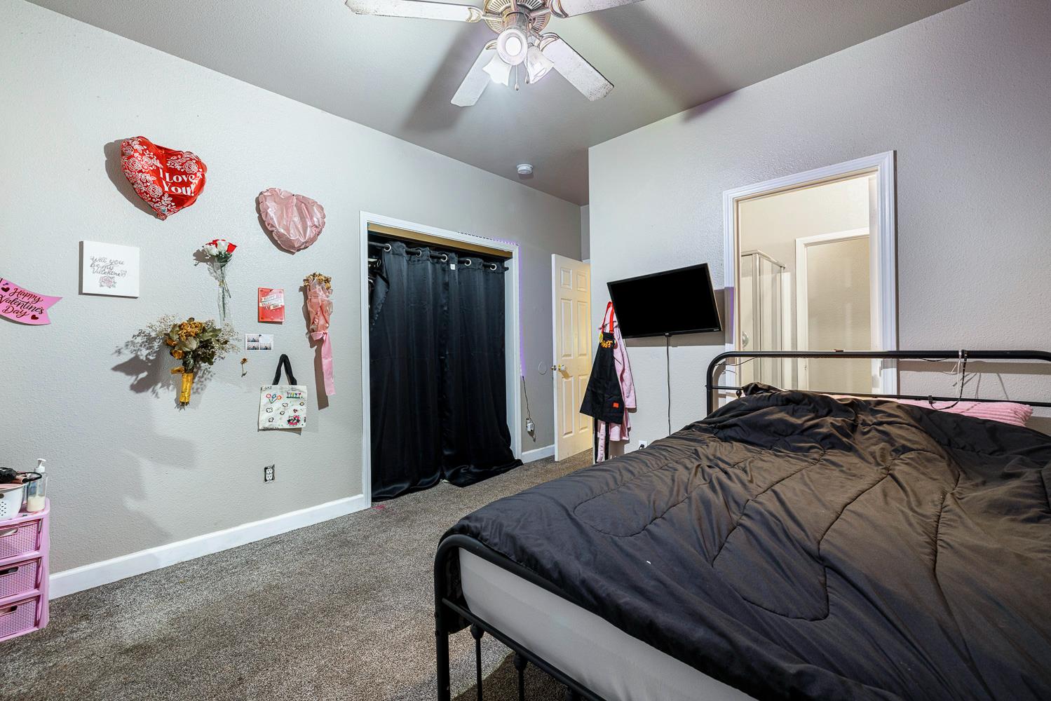 2649 Hillcrest St, Selma, CA 93662