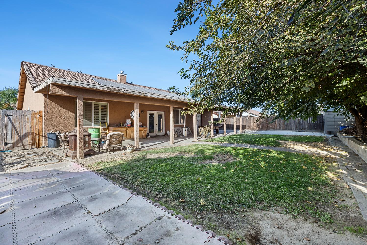 2649 Hillcrest St, Selma, CA 93662